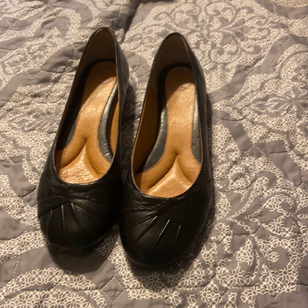 Black flats